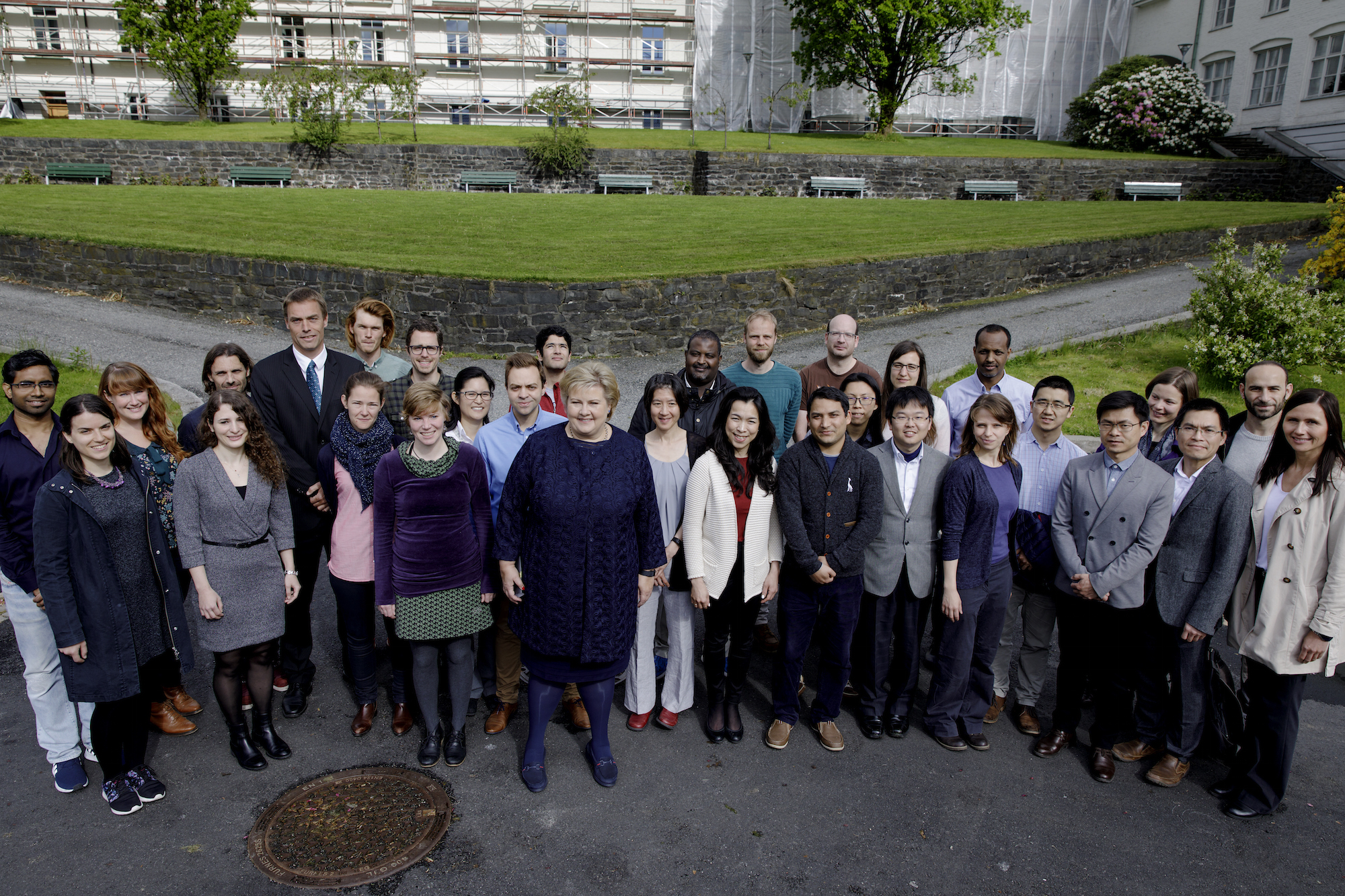 Erna Solberg møter forskere fra 32 nasjoner 